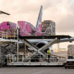 FedEx se prepara para transportar 2.7 millones de libras de flores desde Ecuador y Colombia para el Día de las Madres