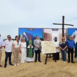 El representante de la iglesia católica en el Ecuador, el cardenal Luis Cabrera, conjuntamente con Ambiensa, benefician a los feligreses con la construcción de una iglesia en la Nueva Ciudad