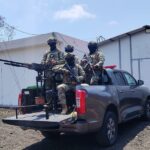 Las Fuerzas Armadas decomisan una ametralladora y otras armas durante dos operativos en Guayaquil