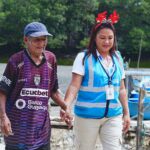 Prefectura del Guayas entregó asistencia médica y ayudas técnicas a quien sería el hombre más longevo del mundo