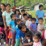 POLIVOZ conecta voces y lleva esperanza a 500 niños de comunidades Shuar en la Amazonía