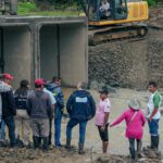 Prefectura del Guayas atiende de manera oportuna emergencia por crecida del Estero Loco en Lomas de Sargentillo