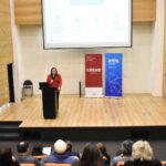 Jornadas académicas en Quito, Manta y Guayaquil reúnen a líderes empresariales y expertos internacionales