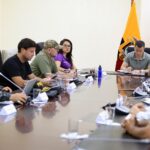 Presidente Daniel Noboa evalúa los primeros resultados del toque de queda durante el gabinete de seguridad