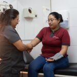 Salud y trabajo: enfermedades silenciosas afectan el rendimiento laboral en Ecuador