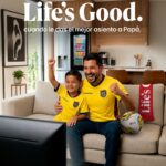 Papá vive la fiesta del fútbol en primera fila sin salir de casa
