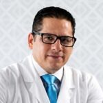 Nuevo Ministro de Salud en Ecuador: Juan Carlos Aveiga, asume el cargo en medio de crisis sanitaria