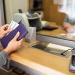 Solo 3 de cada 10 adultos acceden a crédito formal en Ecuador, Colombia y Perú, pese al avance de los productos de ahorro