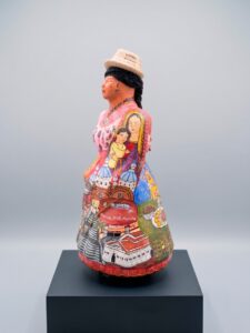 Más de 100 cuencanos rinden homenaje a la Chola Cuencana en una nueva iniciativa artística impulsada por Artesa