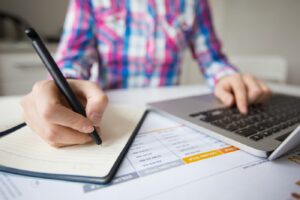 Proveedores de sistemas de facturación electrónica deberán registrarse ante el SRI