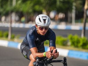 Un joven ecuatoriano se prepara para hacer historia en el IRONMAN Full de Texas