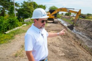 Prefecto Carlos Encalada logra gestión histórica en 100 días: resultados tangibles en el sector agroproductivo