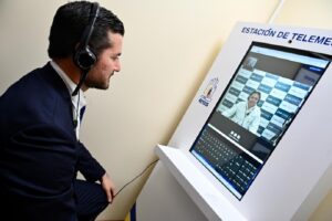 IESS implementa el teletriaje para descongestionar emergencias e inicia la telemedicina en sus hospitales