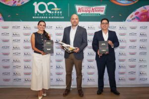 Chevrolet celebra sus 100 años en Ecuador con una edición limitada junto a Krispy Kreme
