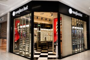 Sunglass Hut fortalece su presencia en Ecuador y proyecta su expansión a nivel nacional