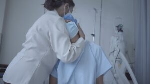 MAMA llega a los cines en octubre para proponer nuevas conversaciones sobre el cáncer de mama