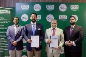 Fundación José Barcia Bravo firma alianza para ampliar el acceso a educación entre sus pacientes y clientes de Botica Barcia con la empresa FORMACCIÓN