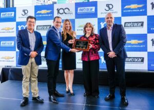 Metrocar celebra 50 años en movimiento con la inauguración de su nuevo concesionario
