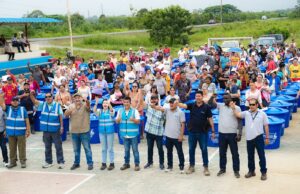 Más de 600 kits de Agua Segura son distribuidos por la Prefectura del Guayas en los cantones Balao y Naranjal, para atender sectores vulnerables a inundaciones