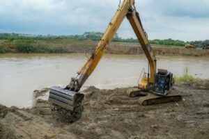 Prefectura del Guayas intensifica trabajos de mitigación y asistencia humanitaria en Balao