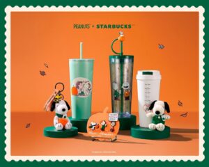Starbucks® y Peanuts™ celebran el otoño con una colección global inspirada en The Great Pumpkin™ 