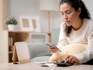 Guía Práctica: Cómo cuidar la salud mental y el dinero al mismo tiempo