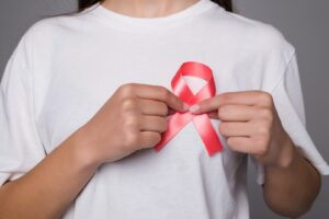 ¿Autoexamen, ecografía o mamografía? La prueba correcta no es igual para todas