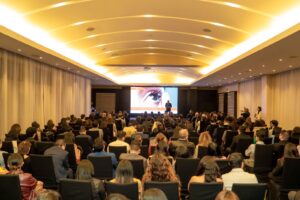 Johnson & Johnson amplía su presencia en Ecuador con las familias ACUVUE® OASYS y ACUVUE® VITA