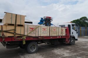 El Gobierno de Daniel Noboa entrega 132 bombas de agua para apoyar la recuperación del campo en Esmeraldas y Los Ríos tras inundaciones
