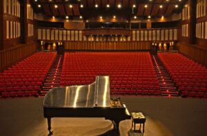 Teatro Sánchez Aguilar recibe hasta 80.000 espectadores al año y fortalece la escena cultural de Guayaquil